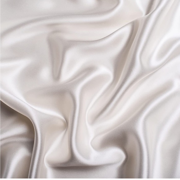 Silk Pillow Case - Picture 4 of 6